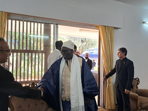  Soutien à l’Iran : la délégation du Khalife général des Mourides reçue à l’ambassade à Dakar
