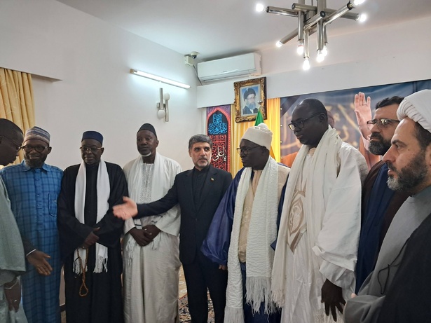 Soutien à l’Iran : la délégation du Khalife général des Mourides reçue à l’ambassade à Dakar Soutien à l’Iran : la délégation du Khalife général des Mourides reçue à l’ambassade à Dakar