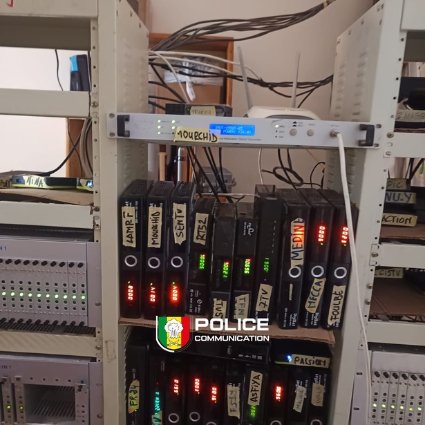 Dakar : démantèlement d’un réseau clandestin de piraterie audiovisuelle à Ouakam