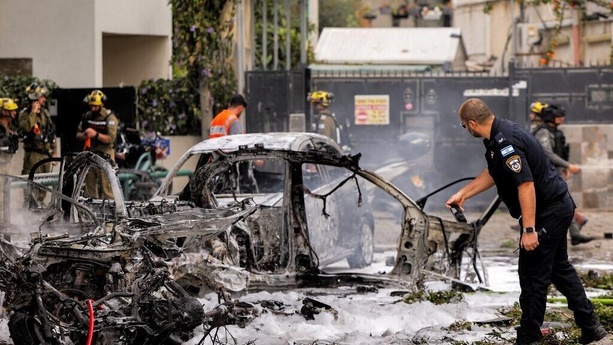 L'armée iranienne dit avoir mené des frappes de drones contre le "FBI israélien" L'armée iranienne dit avoir mené des frappes de drones contre le "FBI israélien"