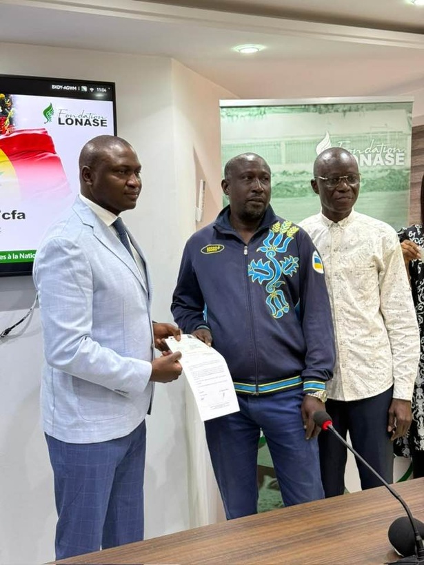 À la veille de la Korité, la LONASE aide les familles des supporters détenus au Maroc À la veille de la Korité, la LONASE aide les familles des supporters détenus au Maroc