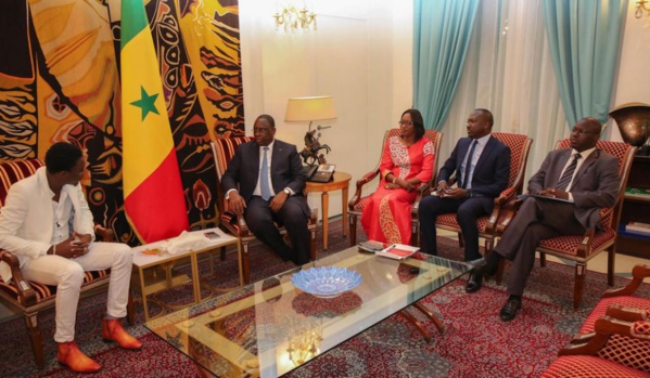 En images: Macky Sall soutient le Bercy de Waly