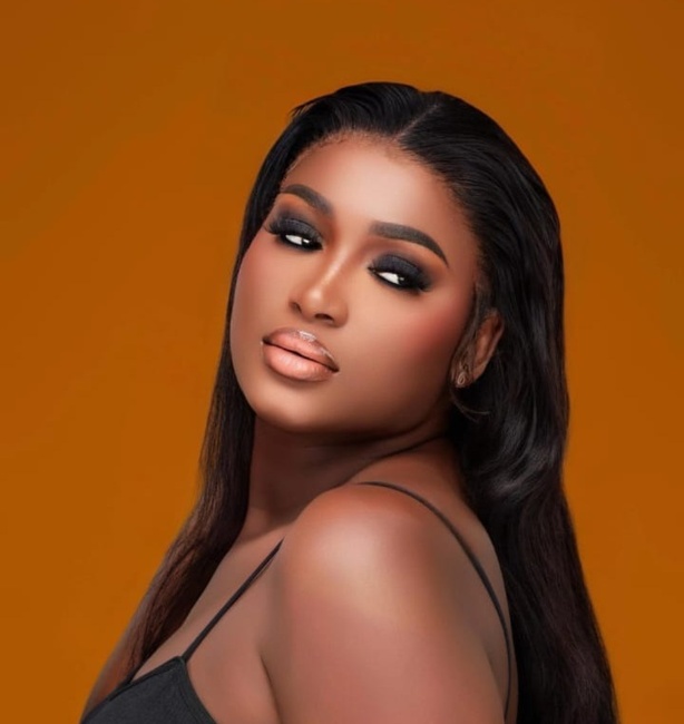 Soupçons de lesbianisme : Déguène Ndiaye placée sous contrôle judiciaire. Soupçons de lesbianisme : Déguène Ndiaye placée sous contrôle judiciaire.