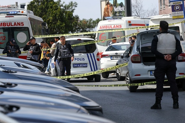 Istanbul : trois assaillants abattus après une attaque contre la police Istanbul : trois assaillants abattus après une attaque contre la police