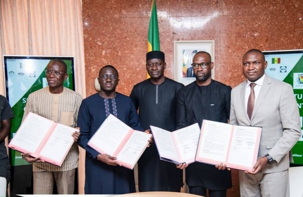 Aménagement urbain : la LONASE contribue à hauteur de 50 millions FCFA au projet paysager « TAARAL » Aménagement urbain : la LONASE contribue à hauteur de 50 millions FCFA au projet paysager « TAARAL »