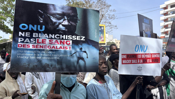 Sénégal : Des manifestants dénoncent la candidature de Macky Sall à l’ONU Sénégal : Des manifestants dénoncent la candidature de Macky Sall à l’ONU