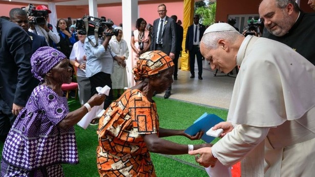 « Lorsque l'injustice corrompt les cœurs, le pain de tous devient la possession de quelques-uns », selon Pape Léon XIV « Lorsque l'injustice corrompt les cœurs, le pain de tous devient la possession de quelques-uns », selon Pape Léon XIV