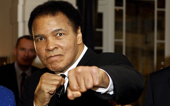 L'ancien boxeur américain Mohamed Ali est décédé à 74 ans L'ancien boxeur américain Mohamed Ali est décédé à 74 ans