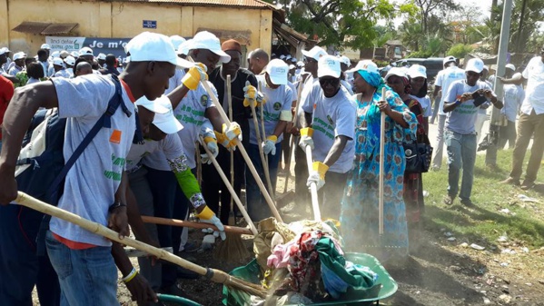 La marie de Ziguinchor lance l’opération « And Defar Sunu Gox » (Photos) La marie de Ziguinchor lance l’opération « And Defar Sunu Gox » (Photos)