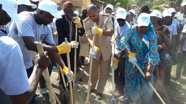 La marie de Ziguinchor lance l’opération « And Defar Sunu Gox » (Photos)