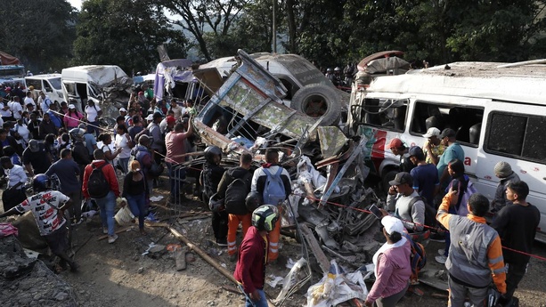 Colombie : un attentat à la bombe fait au moins 14 morts et 38 blessés dans le Cauca Colombie : un attentat à la bombe fait au moins 14 morts et 38 blessés dans le Cauca