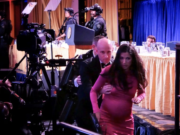 Trump exfiltré du dîner des correspondants après des tirs : ce que l’on sait de l’incident Trump exfiltré du dîner des correspondants après des tirs : ce que l’on sait de l’incident