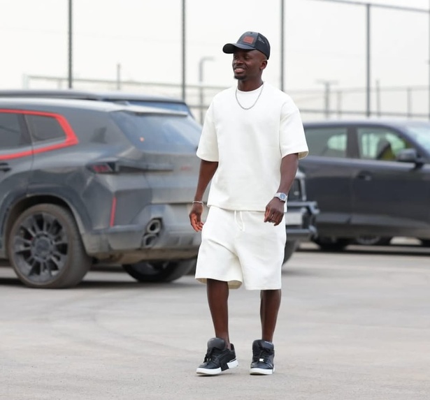 Sadio Mané aperçu souriant dans les rues d’Arabie saoudite Sadio Mané aperçu souriant dans les rues d’Arabie saoudite