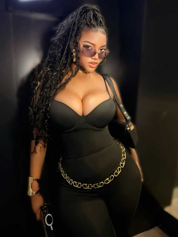 Molly Fatimah enflamme Instagram avec une nouvelle série de photos