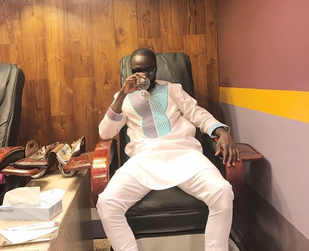 Retrait frauduleux : comment le fils d'Idrissa Seck a dépensé l'argent volé à Dame Amar Retrait frauduleux : comment le fils d'Idrissa Seck a dépensé l'argent volé à Dame Amar