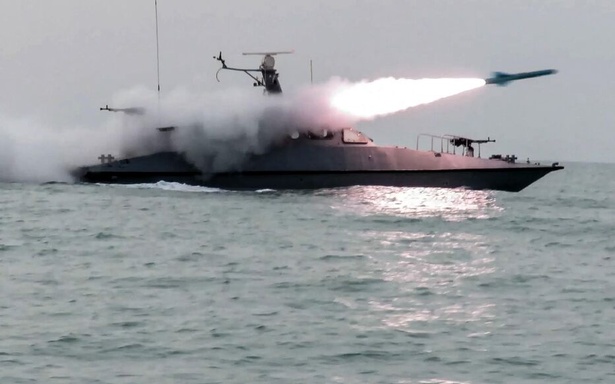   Détroit d’Ormuz : l’Iran affirme avoir riposté à une attaque américaine