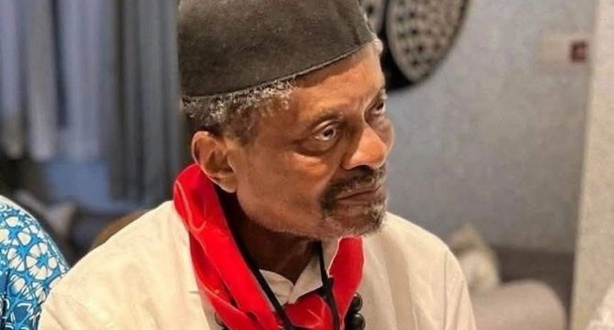 Cameroun: l’opposant Anicet Ekane inhumé à Bomono, son village natal Cameroun: l’opposant Anicet Ekane inhumé à Bomono, son village natal