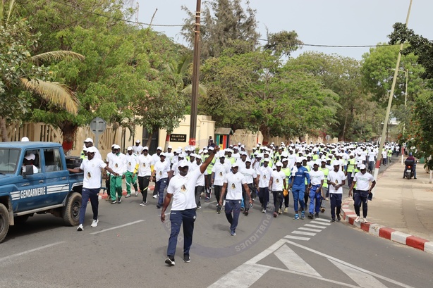 Dakar : Magistrats et forces de sécurité réunis pour une marche symbolique dans le Plateau