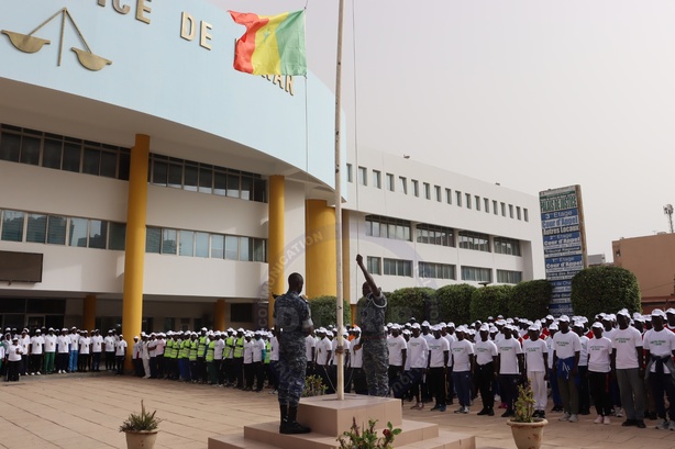 Dakar : Magistrats et forces de sécurité réunis pour une marche symbolique dans le Plateau Dakar : Magistrats et forces de sécurité réunis pour une marche symbolique dans le Plateau