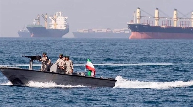 Koweït : quatre hommes liés aux Gardiens de la Révolution iraniens arrêtés après une infiltration maritime Koweït : quatre hommes liés aux Gardiens de la Révolution iraniens arrêtés après une infiltration maritime