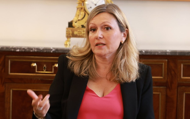 Sénégal : la présidente de l’Assemblée nationale française dénonce la traque conte les homosexuels 