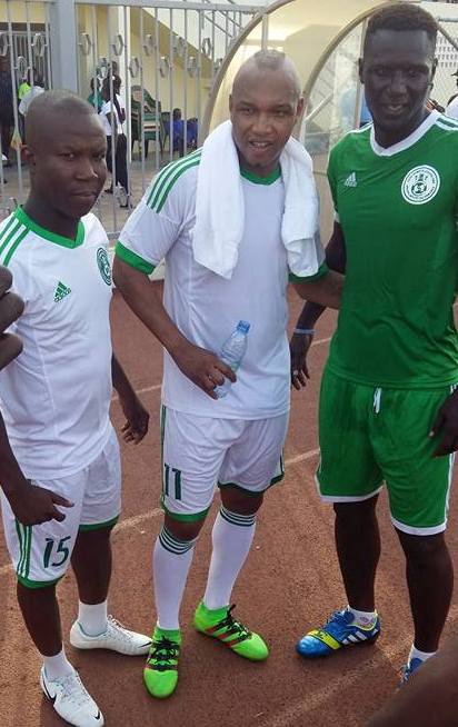 Elhadj Diouf et sa bouteille d'eau en pleine journée de ramadan !