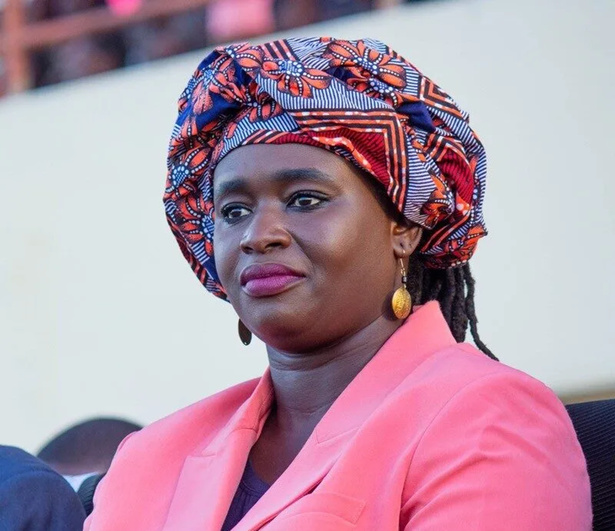 Limogeage de Sonko : Khadija Mahecor Diouf quitte son poste de PCA Limogeage de Sonko : Khadija Mahecor Diouf quitte son poste de PCA