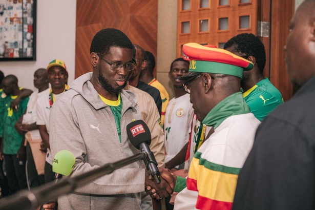 AIBD : forte mobilisation pour accueillir les supporters sénégalais (PHOTOS) AIBD : forte mobilisation pour accueillir les supporters sénégalais (PHOTOS)