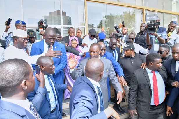 Protection de Sonko : le GIGN n’a jamais quitté le dispositif depuis vendredi Protection de Sonko : le GIGN n’a jamais quitté le dispositif depuis vendredi