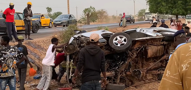 Kaolack : un violent accident sur la RN1 fait 6 morts et 9 blessés graves Kaolack : un violent accident sur la RN1 fait 6 morts et 9 blessés graves