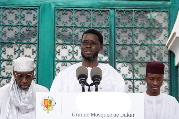 Diomaye : «la Tabaski nous rappelle qu’il faut savoir renoncer à une part de soi... » Diomaye : «la Tabaski nous rappelle qu’il faut savoir renoncer à une part de soi... »