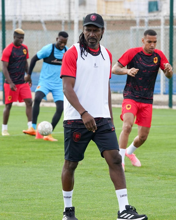 Aliou Cissé muscle son staff en Angola avec l’arrivée de Stephan Loboué