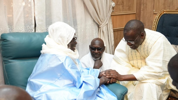 Touba : le Premier Ministre, Mohamed Al Aminou Lô reçu par Serigne Mountakha Mbacké