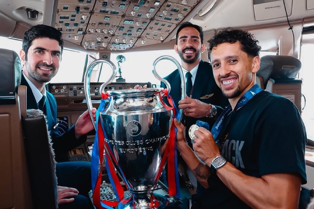 Un PSG légendaire de retour à Paris après un deuxième sacre en Ligue des champions