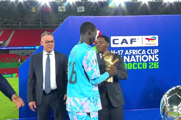 Rabat : des internautes accusent Fouzi Lekjaa d’avoir snobé les champions sénégalais Rabat : des internautes accusent Fouzi Lekjaa d’avoir snobé les champions sénégalais