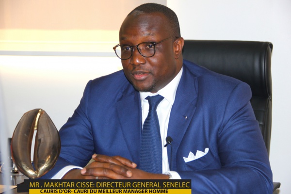 Conseil des ministres: Macky Sall félicite le DG de la Senelec, Matar Cissé Conseil des ministres: Macky Sall félicite le DG de la Senelec, Matar Cissé