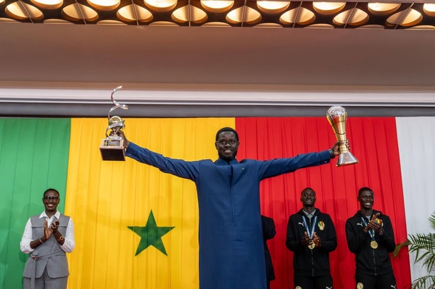 Le Sénégal célèbre ses champions : les U17 et U15 honorés au Palais de la République