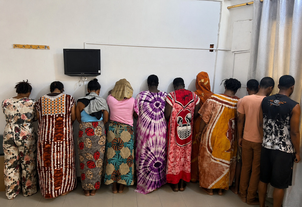 Dakar : 15 personnes interpellées dans le démantèlement d’un réseau présumé de prostitution Dakar : 15 personnes interpellées dans le démantèlement d’un réseau présumé de prostitution