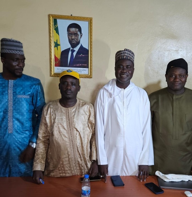 Installation du Bureau de la Coalition Diomaye Président à Dabaly : le maire Samba Sall mobilise ses bases Installation du Bureau de la Coalition Diomaye Président à Dabaly : le maire Samba Sall mobilise ses bases