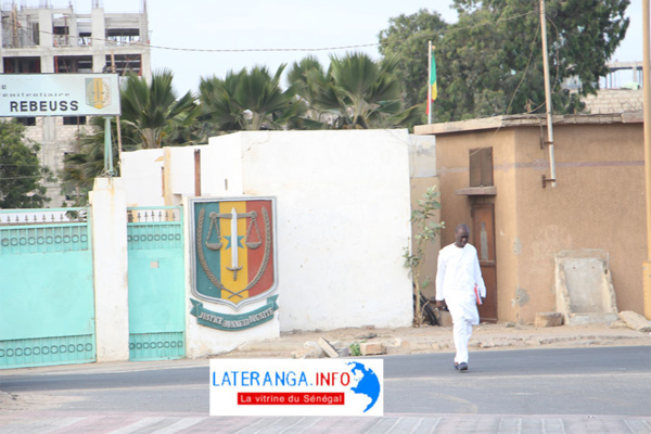 Me Seydou Diagne après avoir rencontré Karim Wade: « je ne peux rien vous dire pour le moment » Me Seydou Diagne après avoir rencontré Karim Wade: « je ne peux rien vous dire pour le moment »