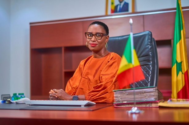 « Belle africaine vous êtes, belle africaine restez-le » : le message de soutien d’Aminata Touré à Djireye Clotilde Coly « Belle africaine vous êtes, belle africaine restez-le » : le message de soutien d’Aminata Touré à Djireye Clotilde Coly