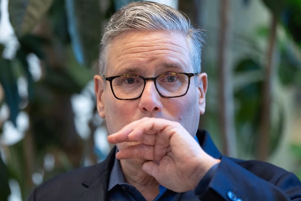 Royaume-Uni : le Premier Ministre, Keir Starmer démissionne sous la pression de son camp