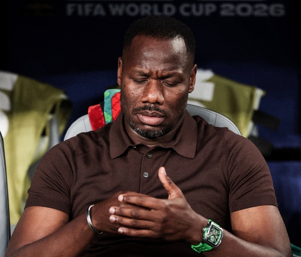  Pape Thiaw après la défaite : « C’est dur, mais il reste un match »