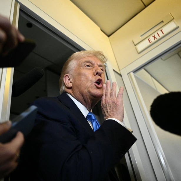 Trump en colère après l’attaque d’un cargo dans le détroit d’Ormuz Trump en colère après l’attaque d’un cargo dans le détroit d’Ormuz