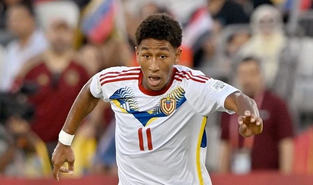 Séismes au Venezuela : le jeune footballeur Yimvert Berroterán est décédé