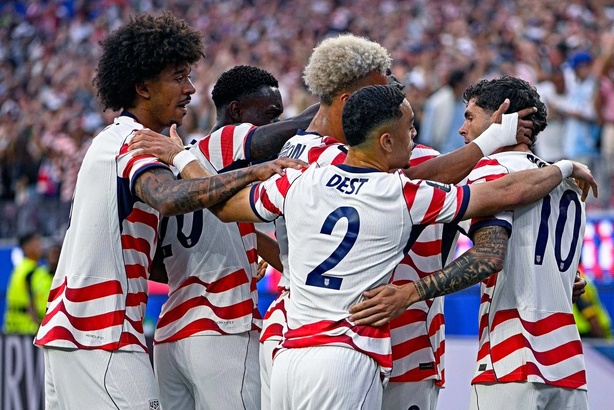 Coupe du monde 2026 : les États-Unis dominent la Bosnie-Herzégovine et filent en huitièmes de finale Coupe du monde 2026 : les États-Unis dominent la Bosnie-Herzégovine et filent en huitièmes de finale