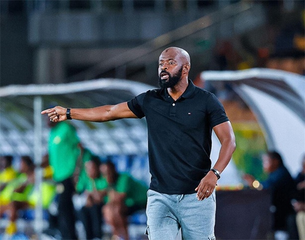 Qui pour succéder à Pape Thiaw ? Youssouph Dabo, Habib Beye et Omar Daf, trois profils qui séduisent déjà les supporters Qui pour succéder à Pape Thiaw ? Youssouph Dabo, Habib Beye et Omar Daf, trois profils qui séduisent déjà les supporters