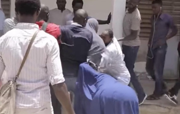 Victime d'une arnaque au Bac : un lycéen traque son marabout et le passe à tabac Victime d'une arnaque au Bac : un lycéen traque son marabout et le passe à tabac