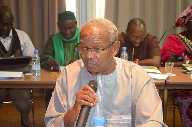 Samba Diouldé Thiam : « La Constitution ne doit plus être révisée sans référendum » Samba Diouldé Thiam : « La Constitution ne doit plus être révisée sans référendum »