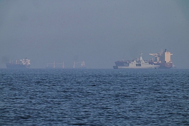 Iran : les Gardiens annoncent que deux tankers ont sauté sur des mines dans le détroit d'Ormuz